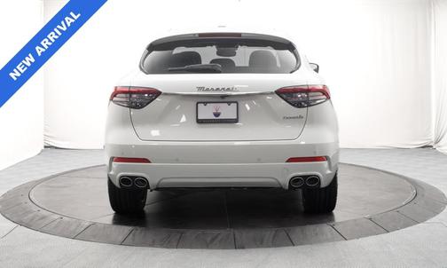 Bianco 2023 Maserati Levante GT