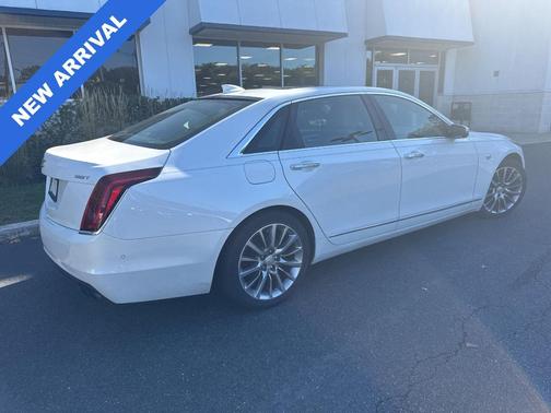 2017 Cadillac CT6 2.0L Turbo Luxury
