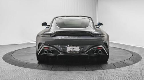 2025 Aston Martin Vantage Base