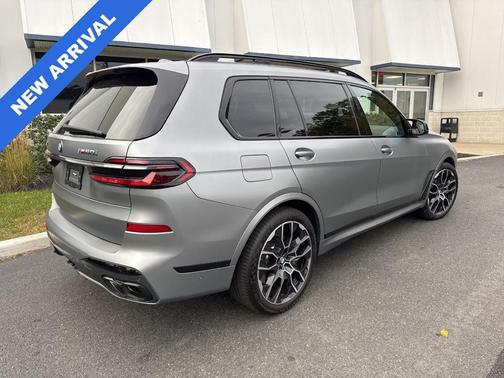 2024 BMW X7 M60i