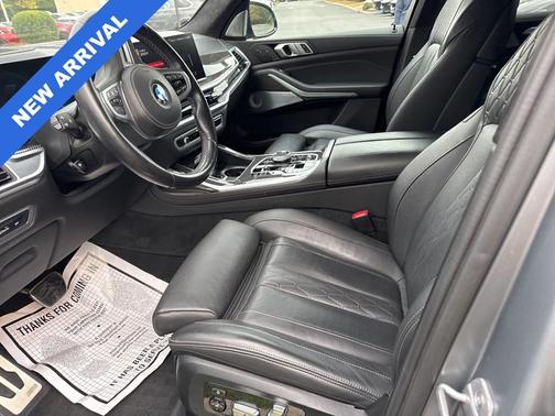 2024 BMW X7 M60i