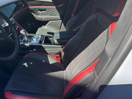 2023 Bentley Flying Spur Mulliner W12