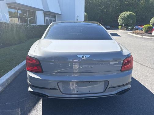 2023 Bentley Flying Spur Mulliner W12