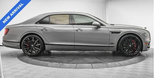 2023 Bentley Flying Spur Mulliner W12