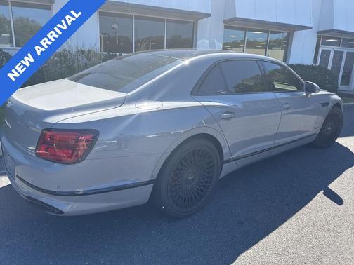 2023 Bentley Flying Spur Mulliner W12
