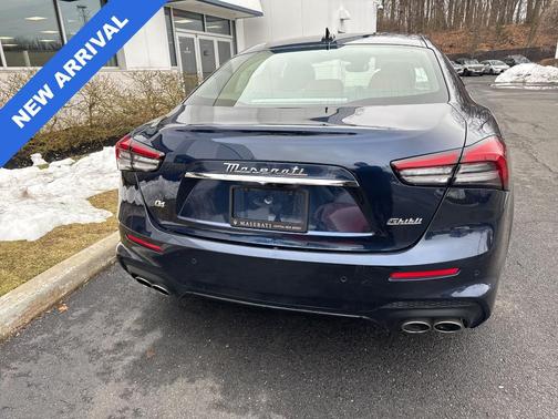 2022 Maserati Ghibli Modena Q4