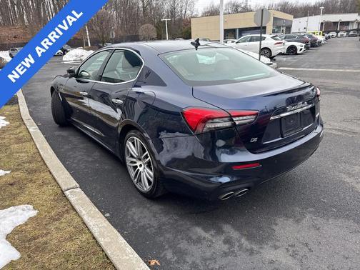 2022 Maserati Ghibli Modena Q4