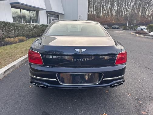 2024 Bentley Flying Spur Hybrid Mulliner