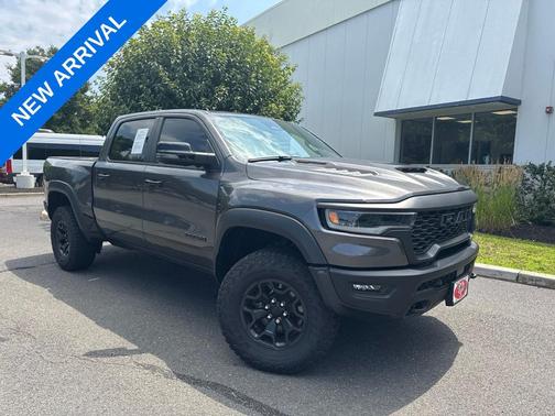 Granite Crystal Clearcoat Metallic 2025 RAM 1500 RHO