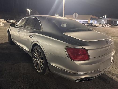 2022 Bentley Flying Spur V8