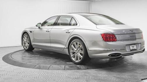 2022 Bentley Flying Spur V8