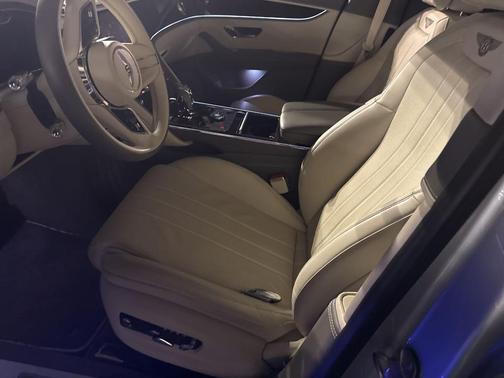 2022 Bentley Flying Spur V8