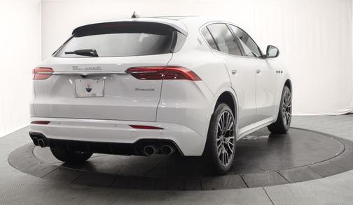 White 2025 Maserati Grecale Base