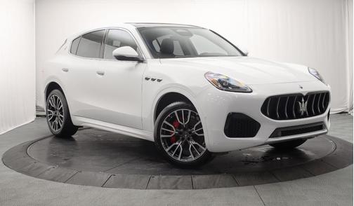 White 2025 Maserati Grecale Base