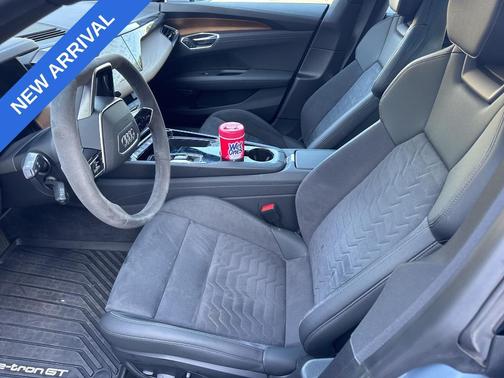 2023 Audi e-tron GT Premium Plus