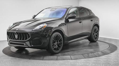 Nero 2025 Maserati Grecale Modena