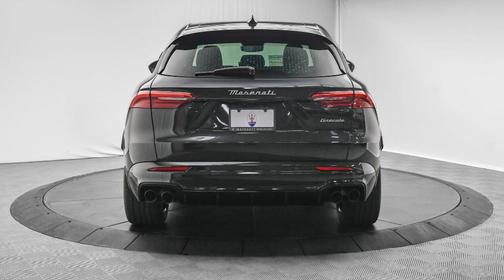 Nero 2025 Maserati Grecale Modena