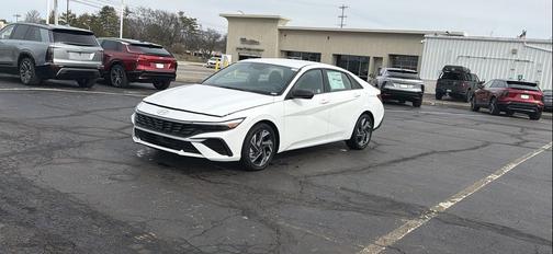 2025 Hyundai ELANTRA HEV SEL Sport