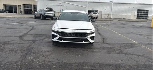 2025 Hyundai ELANTRA HEV SEL Sport