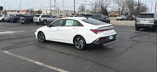 2025 Hyundai ELANTRA HEV SEL Sport