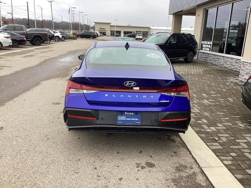 2024 Hyundai ELANTRA Limited