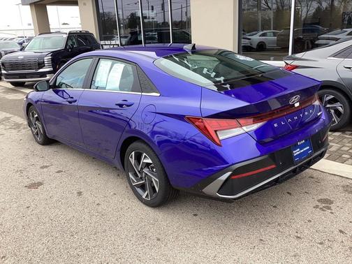 2024 Hyundai ELANTRA Limited