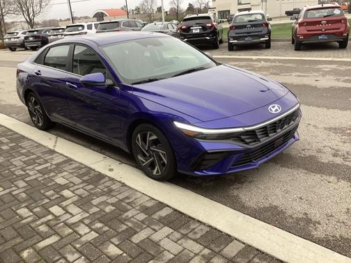 2024 Hyundai ELANTRA Limited