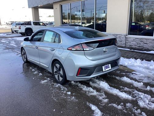 2021 Hyundai IONIQ Hybrid SEL