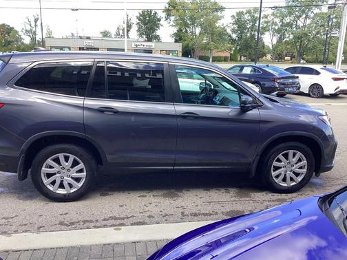 2020 Honda Pilot 2WD LX