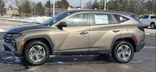 2026 Hyundai TUCSON Hybrid Blue SE