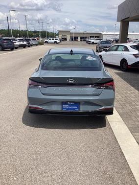 2021 Hyundai ELANTRA Limited