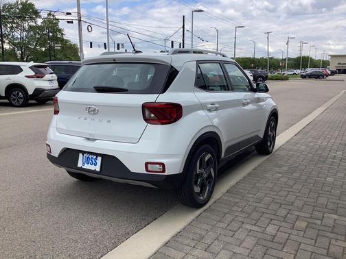 Lunar White 2026 Hyundai VENUE SEL