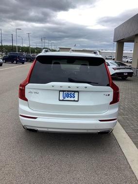 2018 Volvo XC90 T6 Momentum