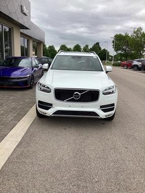 2018 Volvo XC90 T6 Momentum