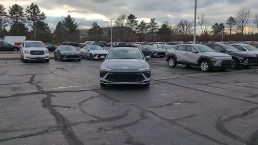 2026 Hyundai SONATA Hybrid Base