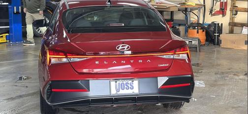 2025 Hyundai ELANTRA Limited