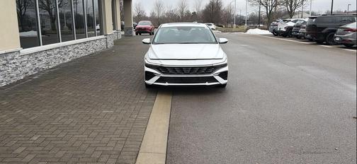 2025 Hyundai ELANTRA HEV Limited