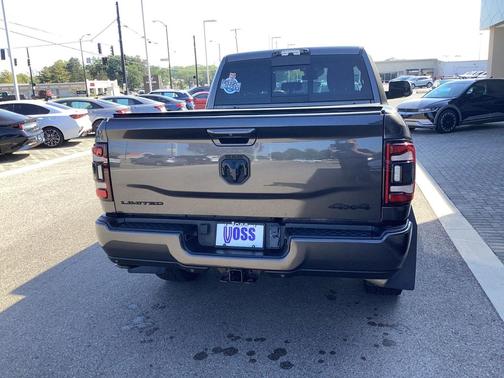 2022 RAM 3500 Limited Crew Cab 4x4 6'4' Box