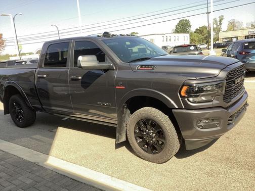 2022 RAM 3500 Limited Crew Cab 4x4 6'4' Box