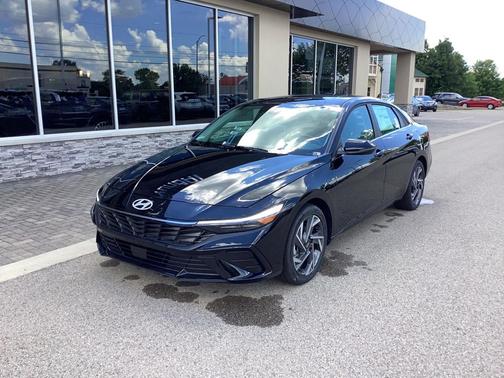 Abyss Black Pearl 2026 Hyundai ELANTRA Limited