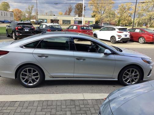 2018 Hyundai SONATA Limited 2.0T+