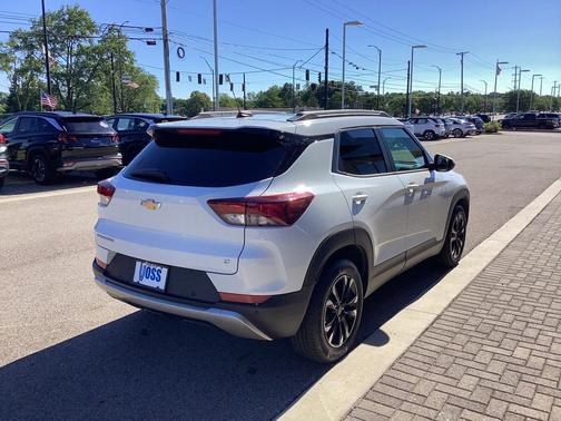 Summit White 2021 Chevrolet Trailblazer LT