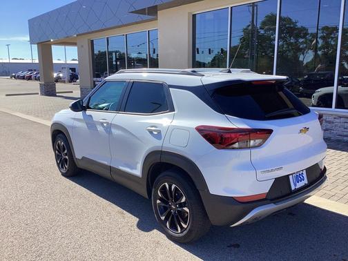 Summit White 2021 Chevrolet Trailblazer LT
