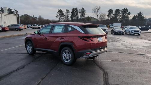 2026 Hyundai TUCSON SE
