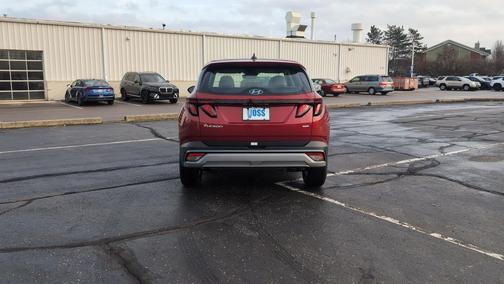 2026 Hyundai TUCSON SE