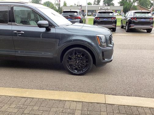 Gravity Gray 2022 Kia Telluride SX