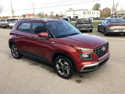 2025 Hyundai VENUE SEL