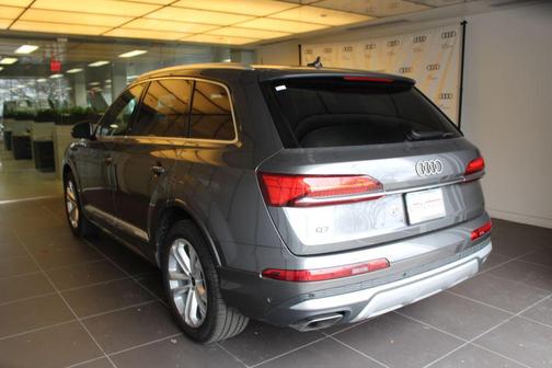 2025 Audi Q7 55 Premium