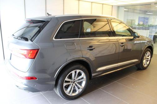 2025 Audi Q7 55 Premium