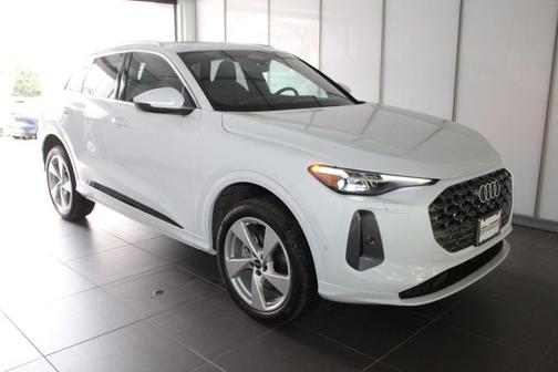 2025 Audi Q5 Premium Plus TFSI quattro S tronic